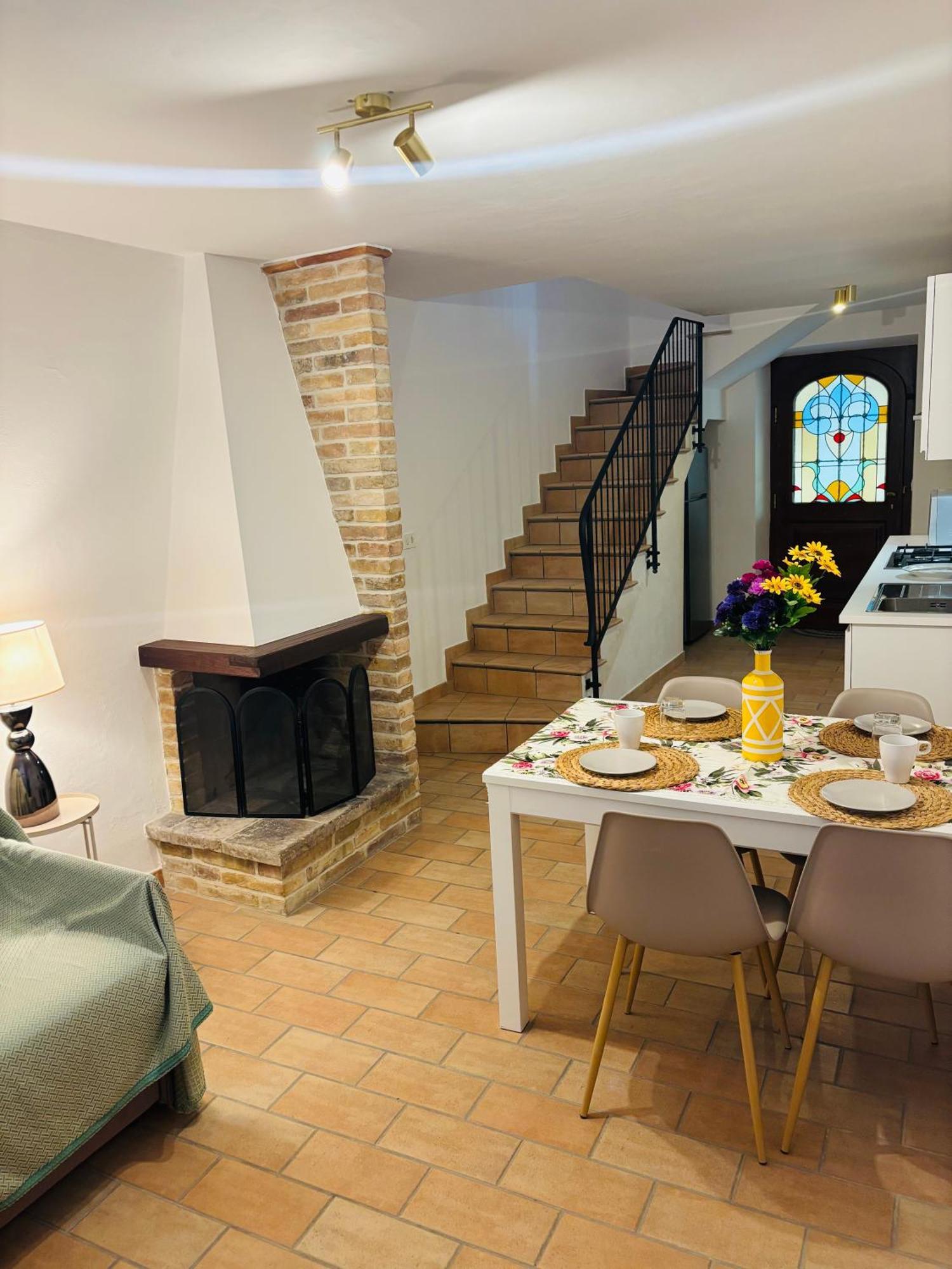 Al Belvedere Apartment II อาตริ ภายนอก รูปภาพ